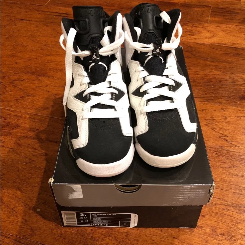 SOLD Jordan Retro 6 Oreo
